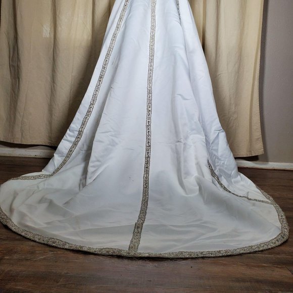 Vintage 80s train length beaded strapless wedding - Picture 6 of 11